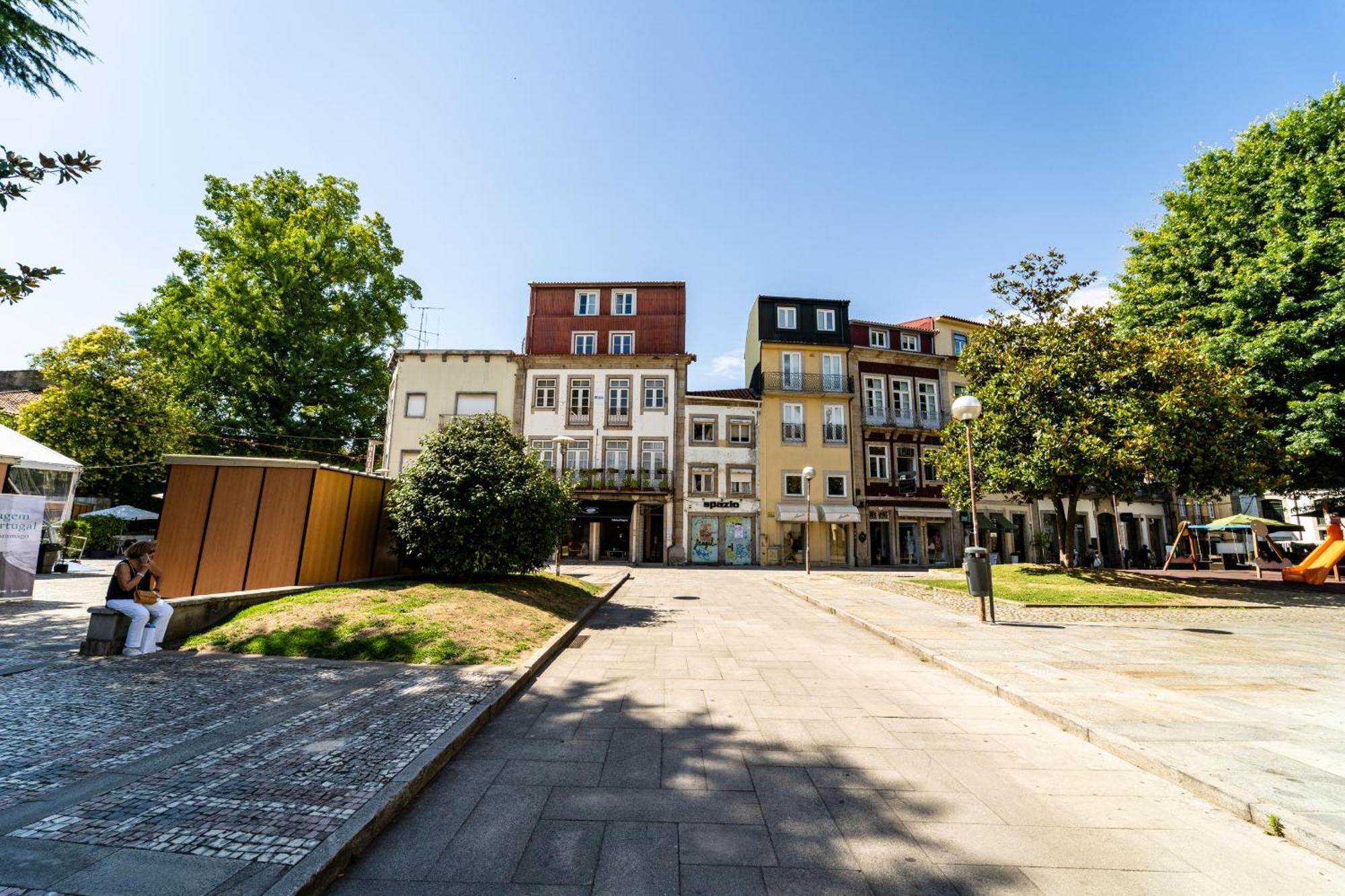 On The Square Flat - City Center By House And People Braga Exterior photo